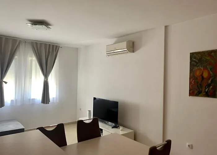 Mladeng Apartament