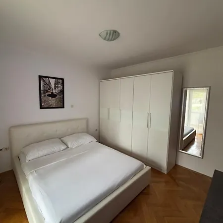 Mladeng Appartement Trogir