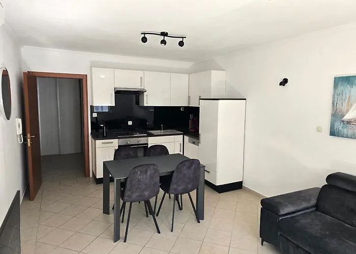 Mladeng Apartment
